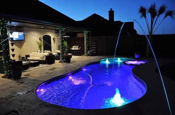Pair deck jets with accent lights to create a mesmerizing water display.